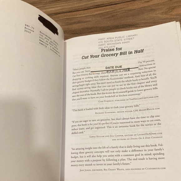 Cut your grocery bill in half with Americas cheapest family ~ used paperback - Picture 2 of 4